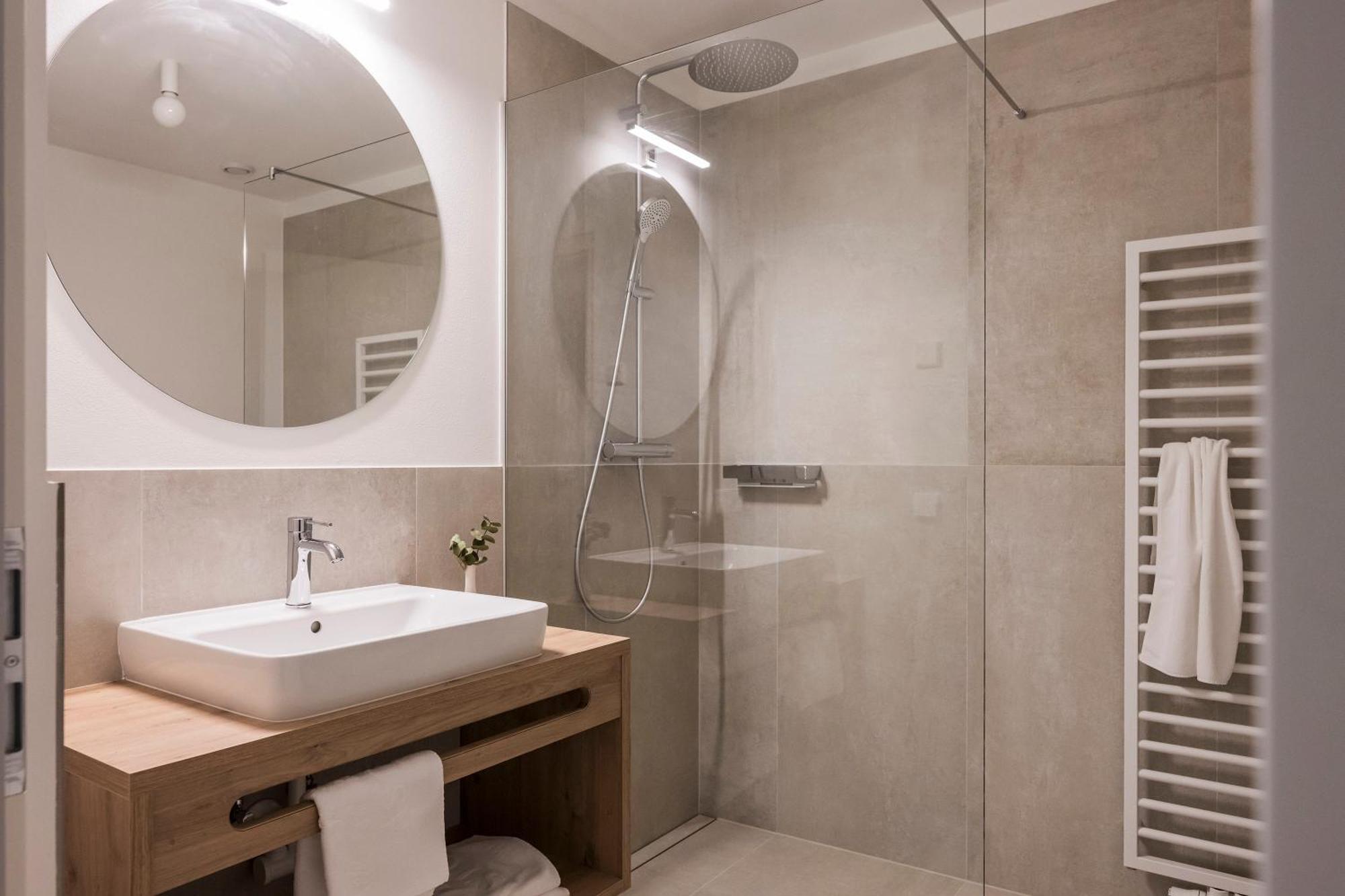 Astor Apartments Olang Экстерьер фото